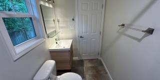 East Asheville - Contemporary Bungalow Gallery 26
