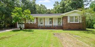 Beautifully Renovated 3-Bedroom Home with Garage & Spacious Yard in Mobile Gallery 5