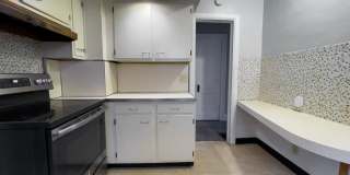 PRELEASING for AUGUST! Close to Campus Gallery 1