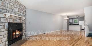 8018 S Columbine Ct Gallery 2