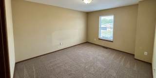 Spacious 4 Bed / 2.5 Bath in Quiet Neighborhood Available NOW! Gallery 14