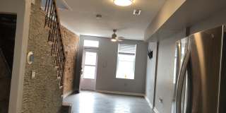 405 South Vincent Street Gallery 1