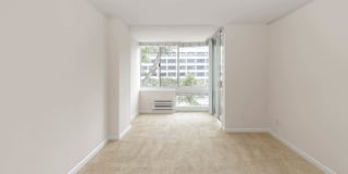 SoMa Square Gallery 75