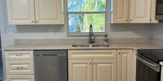 For Rent in Southgate Gallery 4