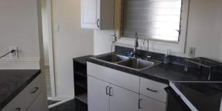 Kahala Hts Cottage 2 / 1 / garage Gallery 6