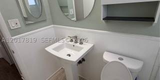 2591 NE 55TH CT Gallery 10
