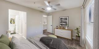 The 1800 at Barrett Lakes Apartments Gallery 7