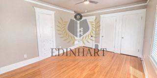 1105 North College Avenue Gallery 19