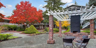 Colonial Square Gallery 20