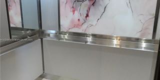 5701 Collins Ave Gallery 3