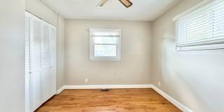 Charming 2BR with Refinished Hardwoods Gallery 16