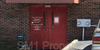 702 West Main Street - F Gallery 1