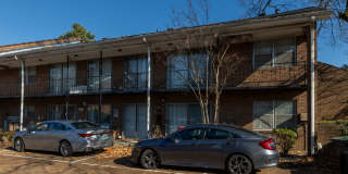 Colonial Apartments Gallery 31