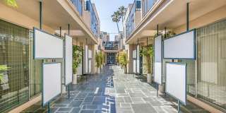 936 North San Vicente Boulevard Gallery 1