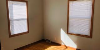 Large Open Concept House! Gallery 10