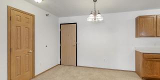 Platinum Valley Apartments Gallery 64