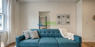 Furnished Elegant 3-Bedroom, 2.5 Bath Home with Hardwood Floors & Central A/C Gallery 6