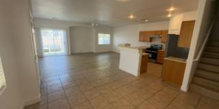 Henderson 3 Bedroom Townhouse! Gallery 13