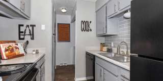 3463 Oakdale Gallery 1