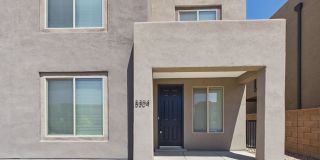 Brand New Pulte Townhome Available Now!!! Gallery 1