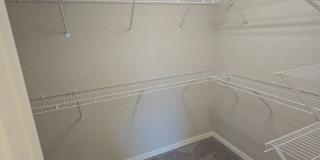 4 bed 2 bath home Gallery 10