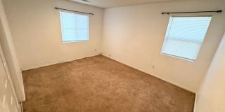 Spacious 5 bedroom home Gallery 22