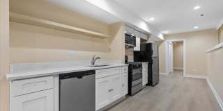 1635 N Ashland Ave, Gallery 10