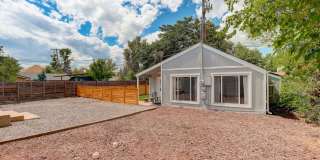1357 1/2 Chase St Gallery 1