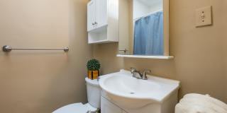 NW Rowhouse Near Georgetown University & Hospital Available Early August Gallery 17