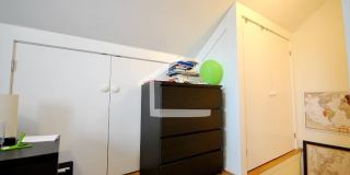 Nicely renovated Townhouse in a prime location near the Green Line with parking included! Gallery 10