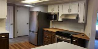 3 Bedroom, 2 Bathroom Home! Gallery 7