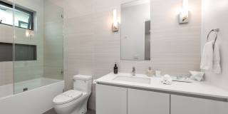 523 N Harper Ave Gallery 28