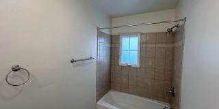 Updated Cottage in Banker's Hill Gallery 13