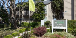 eaves Pacifica Gallery 20