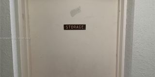 2200 NE 66th St Gallery 25