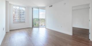 1800 Oak Apartments Gallery 101