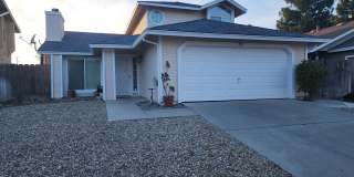 3 Bedroom 2 Bath in HOA Community with Community Pool- Oxford Place neighborhood! Small Pets Welcome! Gallery 1