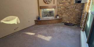 Beautiful Pavilions Condo! Gallery 21