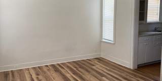 1930 W Hermosa Gallery 2