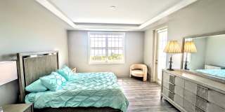 Annual Turnkey 3/3 penthouse on waterfront in Osprey Gallery 13