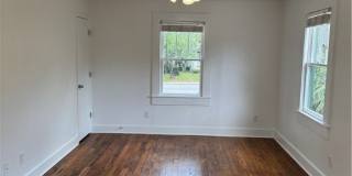 1305 E Anderson Street Gallery 2