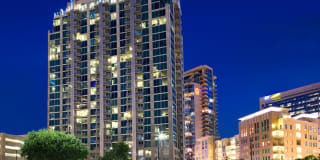 SkyHouse Dallas Apartments Victory Park Gallery 21