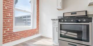 1412 N. Gordon St. Gallery 9