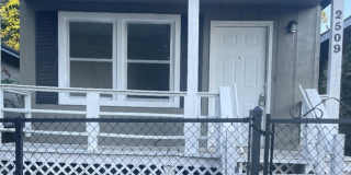 No Deposit!--Coming Soon! 1 bedroom 1 bath home close to downtown Columbus. Gallery 1