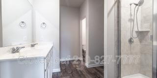 2126 Silver Maple Gallery 11