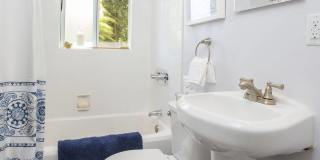 Marine View Apartments Gallery 10