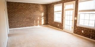 Large 3 Bedroom 2.5 Bath Townhome in Prime Location-Francisco Place Community! Gallery 11