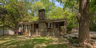 Royal Pines Cottage Gallery 1