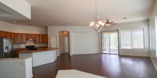 1022 W Blue Crest Dr Gallery 1