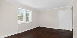 Lovely Two Bedroom Condo in Cotswold! Gallery 5